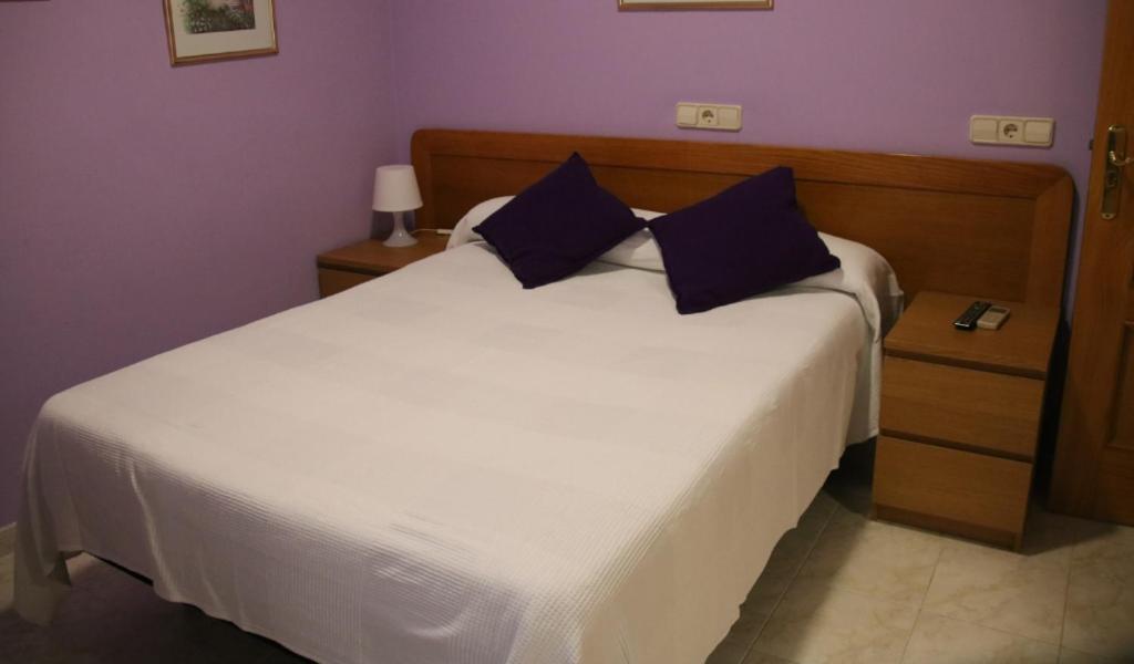 Hostal Burgales Milagro Exterior foto
