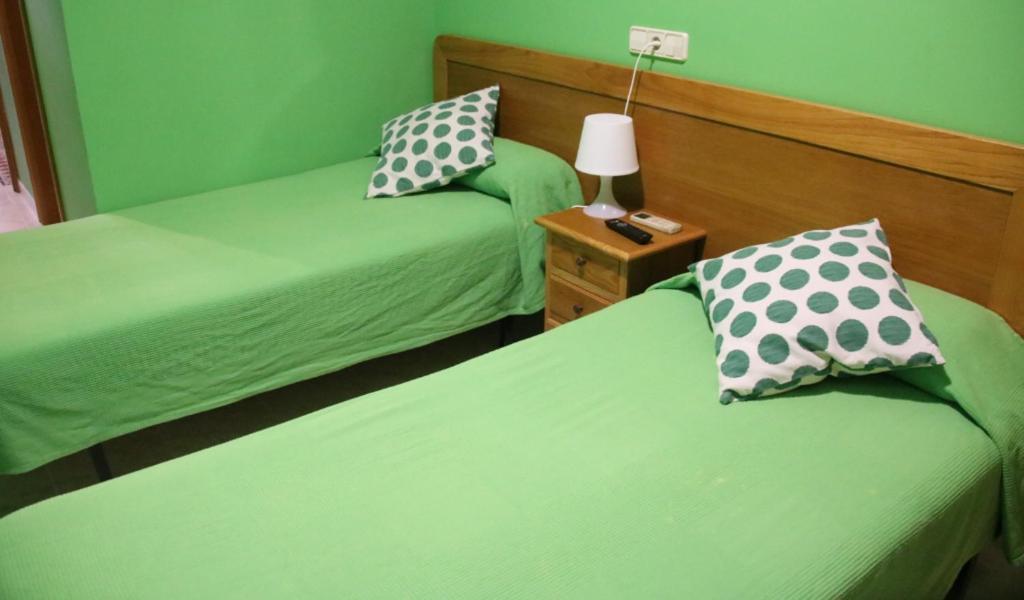 Hostal Burgales Milagro Exterior foto